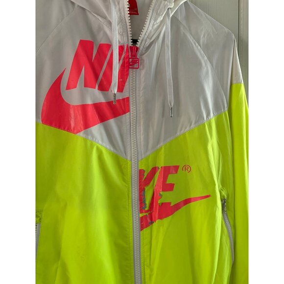 Nike Lightweight Jacket - Picture 3 of 4